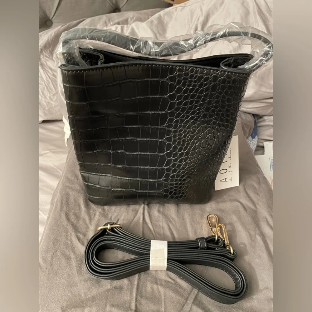 AOTA | Croc Embossed Top Handle Bucket Bag W/ Crossbody | $188 | NWT
